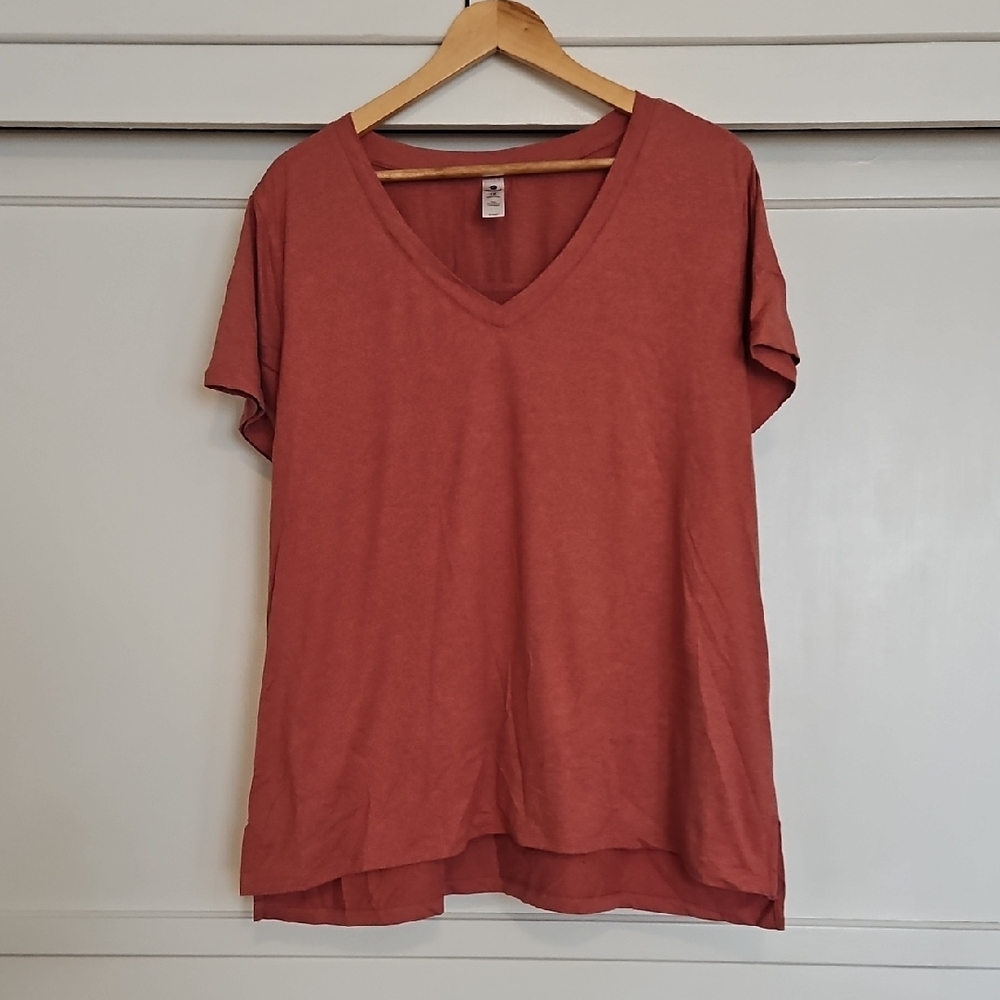 90 Degrees Rust Red Athletic Top EUC